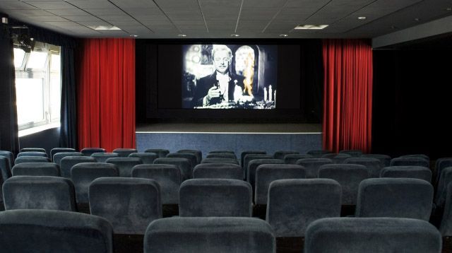 Kino "Neue Lupe" im Hollywood Media Hotel