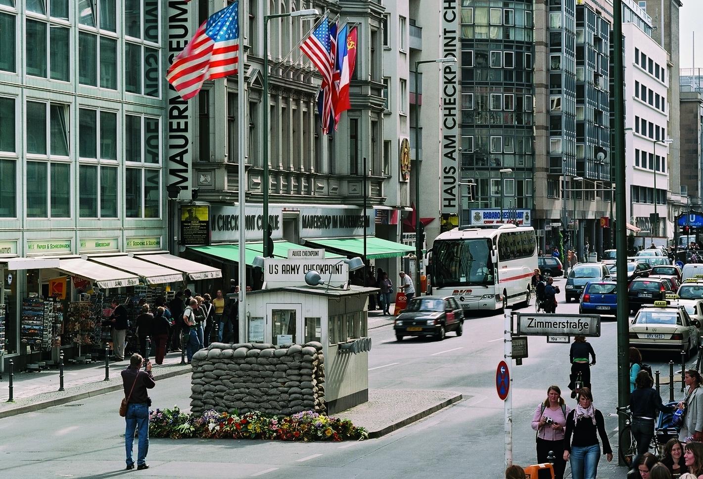 Hollywood Media Hotel Berlin CheckpointCharlie