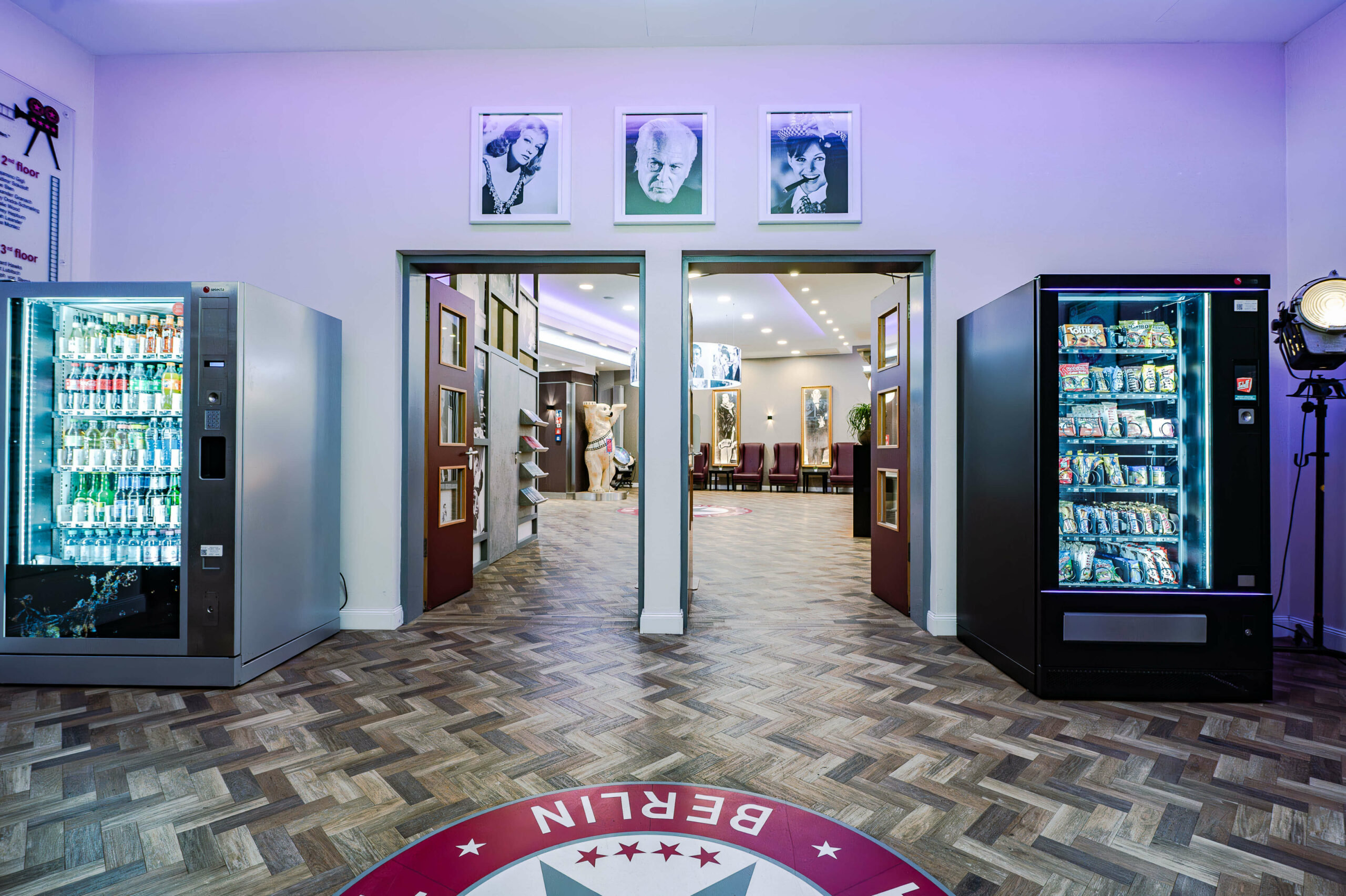 Hollywood Media Hotel – Lobby