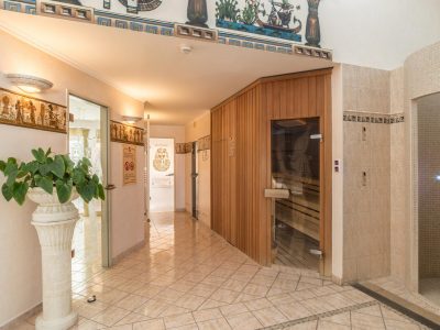 sauna area at the Hollywood Media Hotel