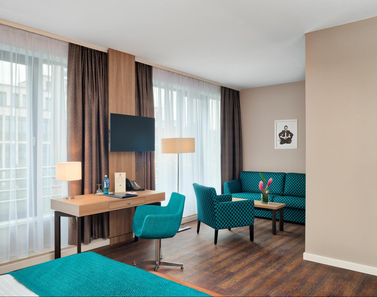 Hollywood Media Hotel Berlin Deluxe Juniorsuite  Box