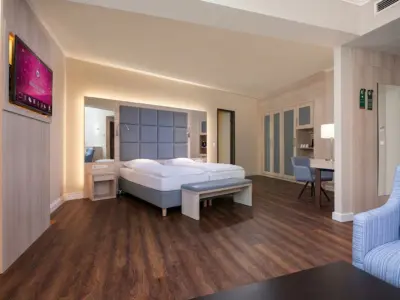 Junior Suite at the Hollywood Media Hotel