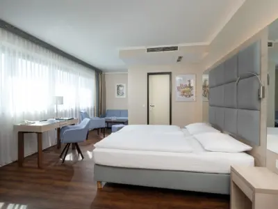 Junior Suite at the Hollywood Media Hotel