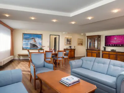 Executive Suite “Titanic” at the Hollywood Media Hotel