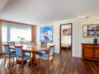 Executive Suite “Titanic” at the Hollywood Media Hotel