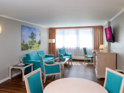 Executive Suite at the Hollywood Media Hotel
